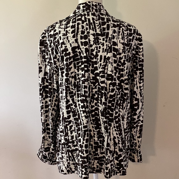Chicos women’s rayon blend full cross zip animal print jacket black/white sz 3 - Picture 3 of 13